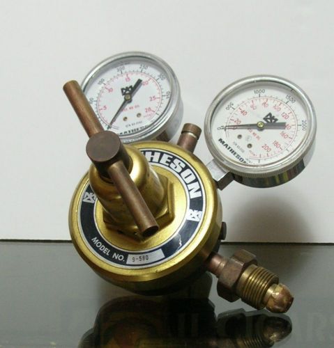 Matheson Regulator with flow meter Model 9-580