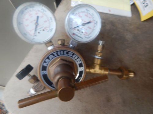 &#034;MATHESON&#034; Model 8-250 Nitrogen Regulator with 1/4&#034; Valve