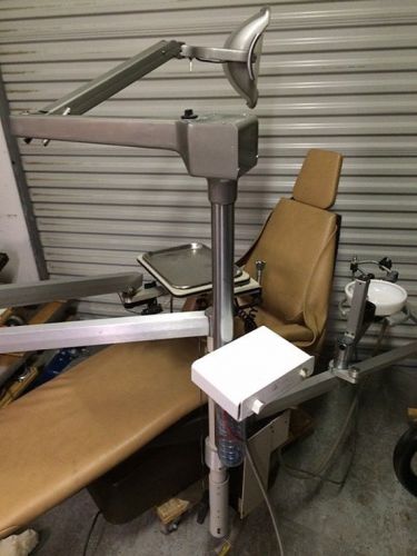 Dental Operatory Royal Dental Chair, Adec Unit &amp; Cuspidor, Pelton LF-I Light