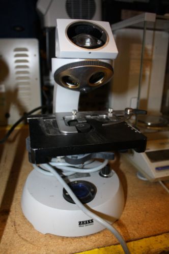 ZEISS KF2 470412 MICROSCOPE WITH STAFE