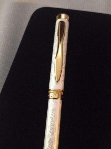 Goldpoint Silkwriter Matte White Ballpoint Fine Pen New In Gift Box!