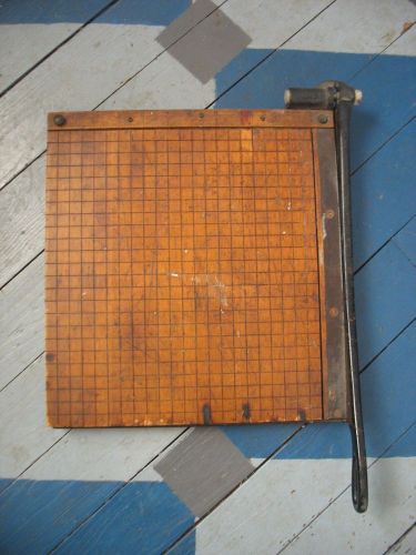 VINTAGE Eastman Kodak 12&#034; x 12&#034; No. 4 Paper Cutter / Trimmer / Board ANTIQUE