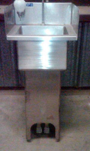 HAND SINK  FOOT PEDAL OPERATED HANDS FREE STAINLESS GOOSENECK