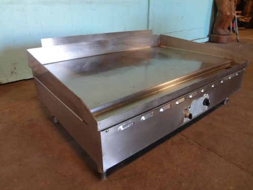 &#034;accu-temp, accu-steam&#034; h.d. commercial 48&#034;w natural gas   flat-top / griddle for sale