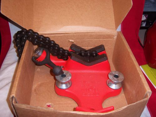 Ridgid 40215 BC810 Top Screw Bench Chain Vise Brand New In Box