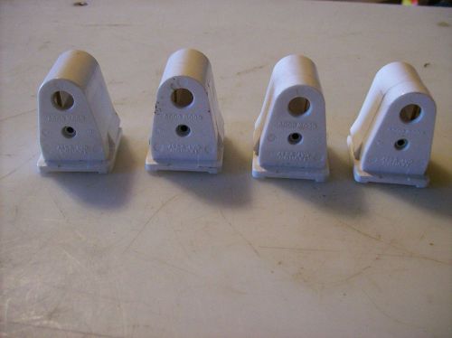 LOT OF 4 LEVITON 2537 Single Pin Standard Fluorescent Lamp Holders 660W 600V