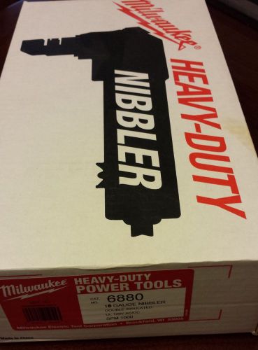 Milwaukee 6880 10 Gauge Nibbler New