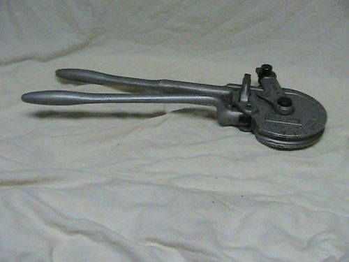 1 USED RIDGID 358 TUBE BENDER 5/8&#034; OUTSIDE DIAMETER OD 3&#034; RADIUS