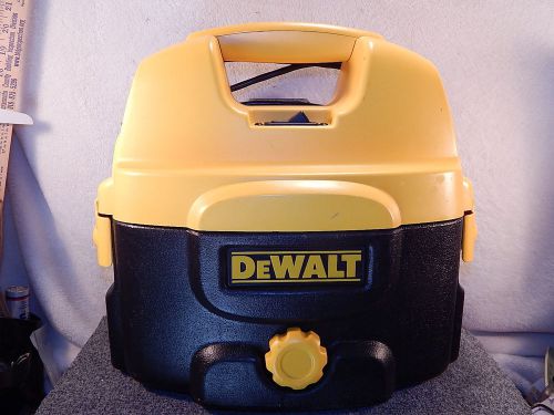 DeWALT DC500 Wet/Dry Vac, 125VAC or 18VDC,  2-Gallon, Cordless or Plug, HD Vac