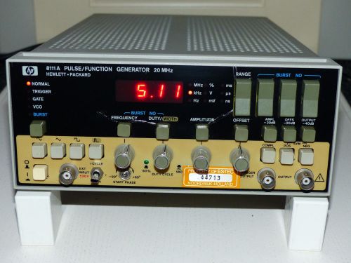 HP AGILENT 8111A 20 MHz PULSE/FUNCTION GENERATOR + OPTION 001