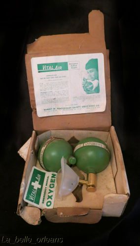 VINTAGE COLD WAR FALLOUT SHELTER EMERGENCY MEDICAL OXYGEN KIT