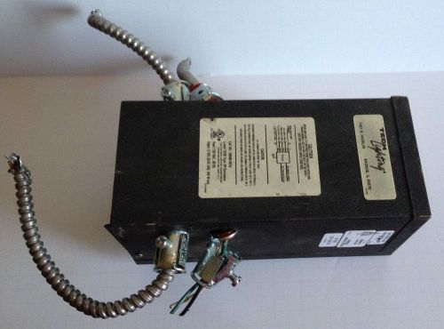 TECH Low Voltage Lighting Transformer Input 120 VAC 80 Hz Output 12 VAC 600 W