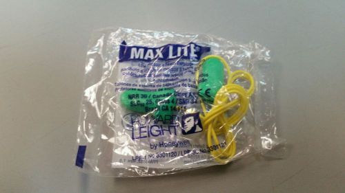 30 PAIR HOWARD LEIGHT MAX LITE LPF-30 EAR PLUGS (CORDED) NRR 30