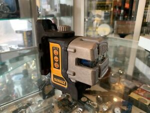 DEWALT (DW089-XE) SELF LEVELING 3 BEAM LINE LASER - AU STOCK !