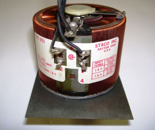 STACO TYPE 251 Variac Variable Transformer. 0-120 VAC 2.5A  0.33KVA.