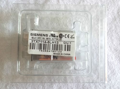 Siemens 3TX7114-5LH13 Relay,DPTD,15amps, 240VAC,Button,led