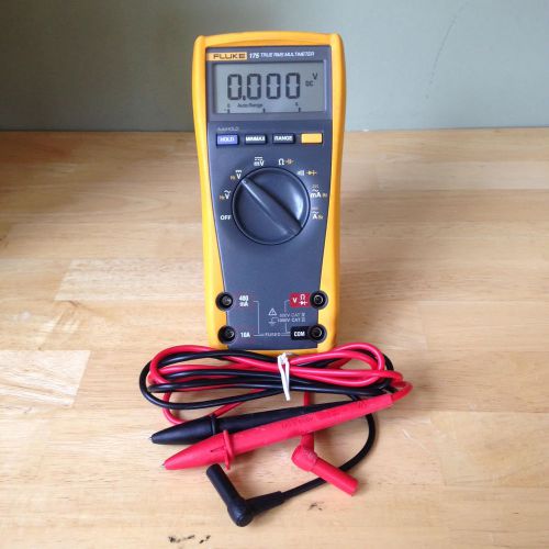 Fluke 175 Digital Multimeter  DMM + Leads