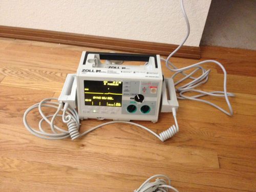 Zoll m series biphasic defib, pacing, 12 lead, nibp, ecg, spo2, cables, gc for sale