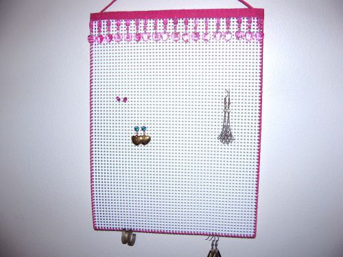 Hanging Earring Holder  PINK HEART BEADS on WHITE