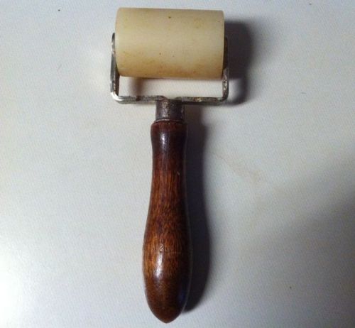 Vintage Double Bracket Warner Roller.