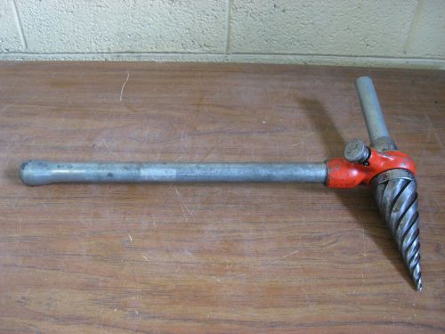 RIDGID 2-S RATCHET SPIRAL REAMER W/ 16&#034; HANDLE 1/4&#034;-2&#034; CAPACITY 34955 USED