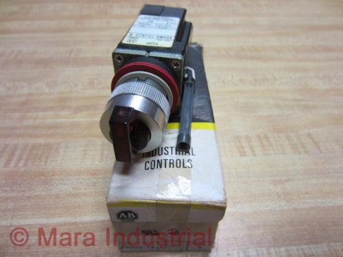 Allen Bradley 800MR-16JA2BRA Selector Switch (Pack of 3)