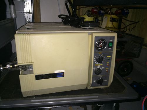 Tuttnauer Autoclave 2540MK, 220V