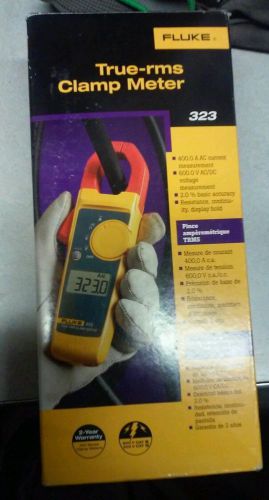 Fluke 323 True-RMS Clamp Meter