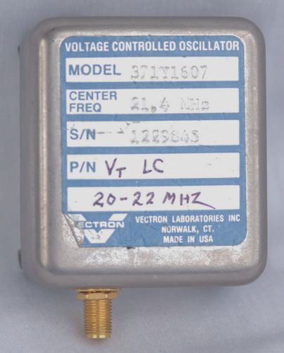 VECTRON VOLTAGE CONTROLLED OSCILLATOR  20-22 MHZ  MODEL 371Y1607