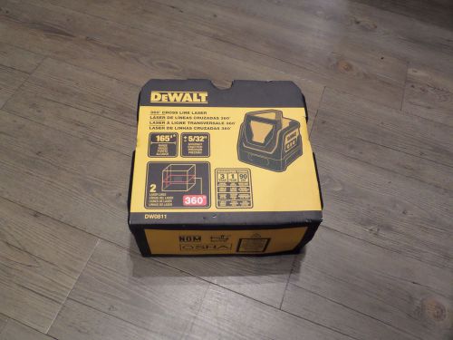 BRAND NEW DEWALT Self-Leveling 360° Line Generator Laser Level DW0811