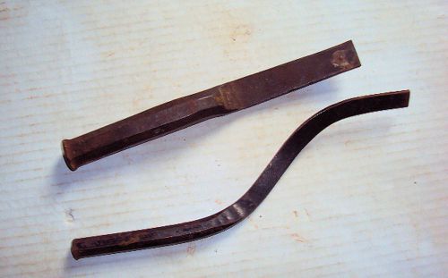Caulking blade and yarning iron - Plumbers tools