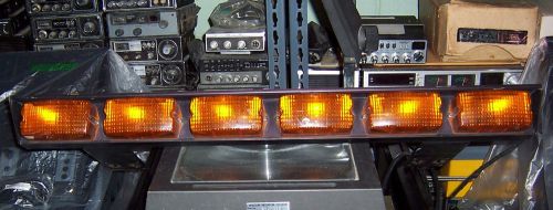 Federal signal corp. signalmaster model sml6, sae-w-91, 12v. emergency light bar for sale