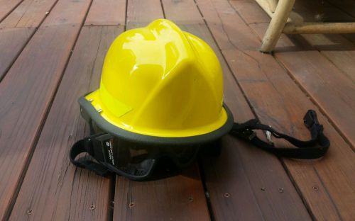 BULLARD FIRE HELMET WITH GOGGLES LT YELLOW