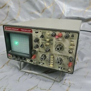 Vintage -Beckman -Circuitmate 9020 - 20 Mhz. Oscilloscope