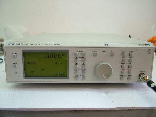 FLUKE  PM5139  FUNCTION GENERATOR  0.1mHz - 20MHz + SWEEP + MOD