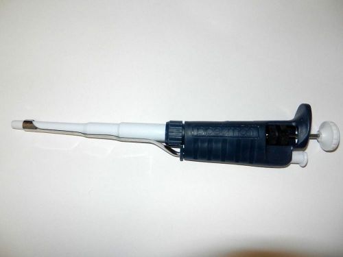 GILSON PIPETMAN P1000 PIPETTE (ITEM# 414 /4)