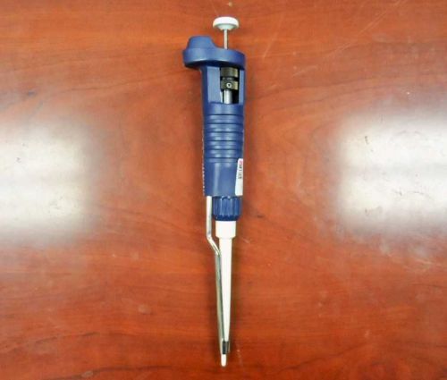 Labnet Labpette Pipette (0.5-10µL)