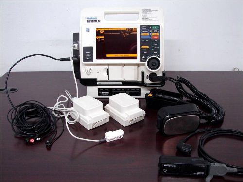 Lifepak 12 BiPhasic ECG Masimo SPO2 Paddles  Pacing AED 2 Batteries AC POWER