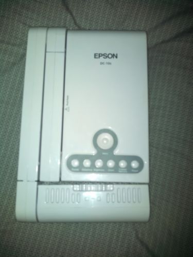 WHITE EPSON ELPDC10S Document Camera w/  Auto-Focus &amp; Color Picture (Cables Incl