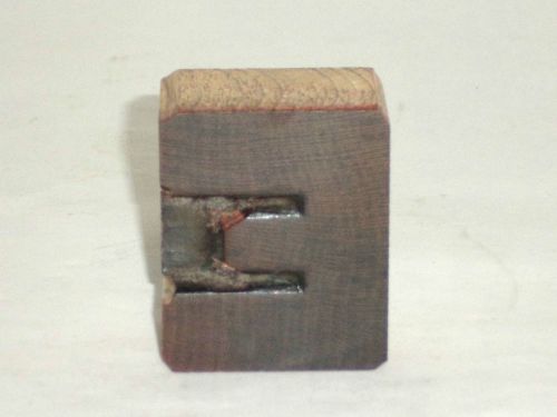 Antique Letterpress Printer&#039;s Wood Type Font Piece Letter - E