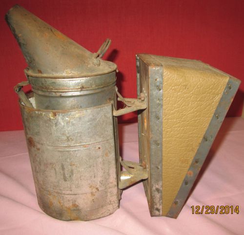 Vintage Dadant &amp; Sons Wood Metal Bee Smoker Keeping &amp; Hive Frame Grip Handle