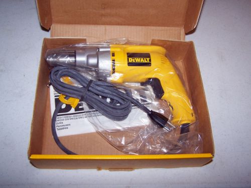 DeWALT 3/8&#034; CORDED DRILL 7.0 AMPS