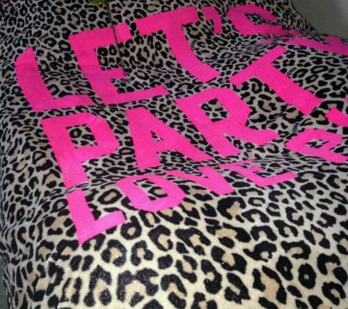 LE lets party stadium blanket