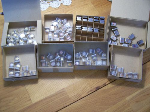 HUGE LOT OF VINTAGE CRYSTAL OSCILLATORS/RESONATORS, OVER 100 PIECES