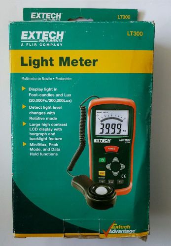 Extech LT300 light meter