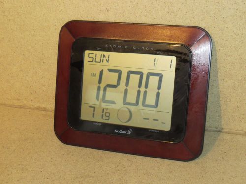 SKYSCAN ATOMIC CLOCK  - INDOOR / OUT DOOR TEMPERATURE