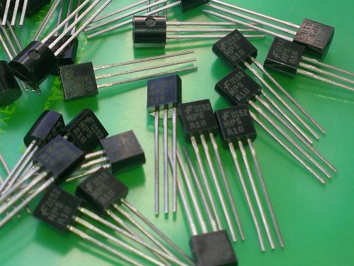 [100 pcs] Genuine Fairchild Transistor MPSA18 Low Noise, Fuzz Pedal case TO92