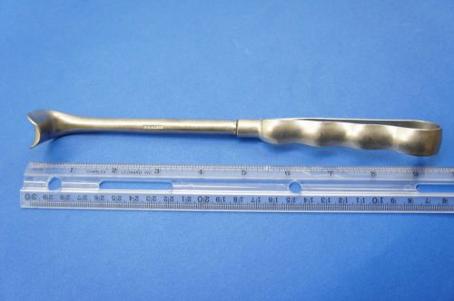 Codman 50-4120 retractor, standard handle, 3/4&#034; width, 1&#034; depth, 9-1/4&#034; length for sale