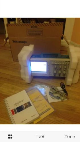 Tektronix TDS1002B 60 MHz Digital Storage 2-Channel Oscilloscope w/Probe