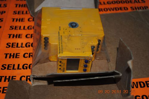 Bender RCMA426H-DCB-2 B94043014 D312 Isometer V1.00 New